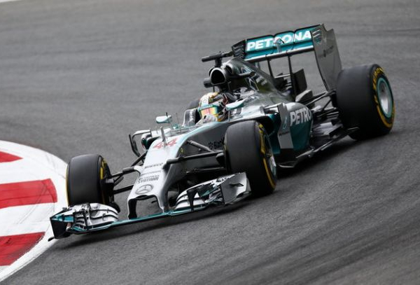 F1 Gp d'Austria: Mercedes amministra e torna in alto