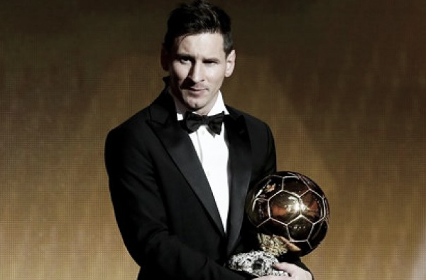Leo Messi vince il suo quinto Pallone d'Oro, Luis Enrique miglior allenatore dell'anno