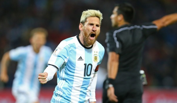 Messi torna e segna: Argentina batte Uruguay 1-0