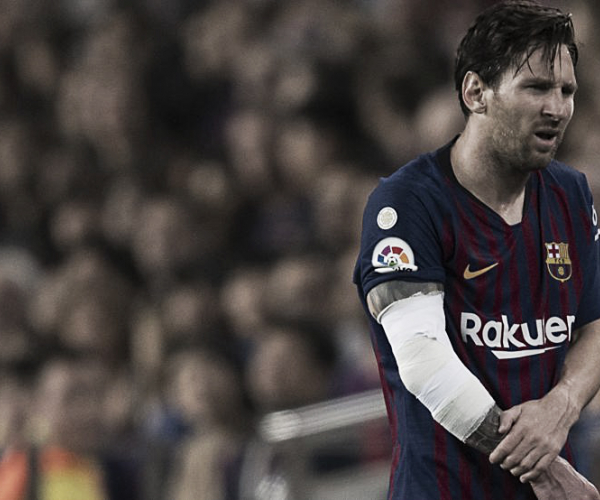 Exame confirma lesão e Messi desfalca Barcelona por três semanas