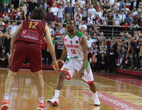 FIBA Champions - Sconfitta agrodolce per la Reyer contro Pinar: si decide tutto al Taliercio (74-71)