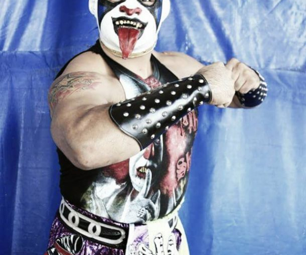 Mini Psycho Clown exige lucha por el campeonato mini de Triple A