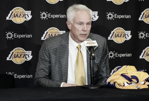Nba, Kupchak presenta i nuovi Lakers e rilancia: "Cerchiamo un altro playmaker"