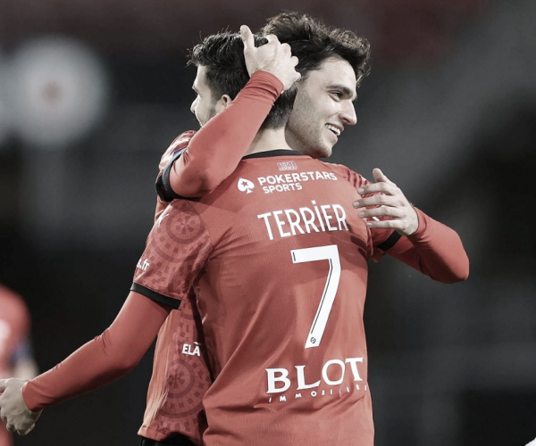 Rennes freia ascensão do Metz, engata quarta vitória seguida
e entra na disputa pela liderança