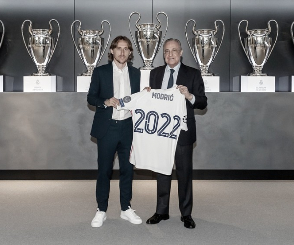 Oficial: Modric renova contrato com Real Madrid até 2022