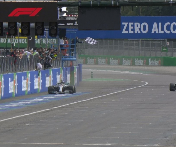 F1 - GP Monza - Trionfa Hamilton, Raikkonen tiene duro ma non basta. Erroraccio di Vettel, solo 4°