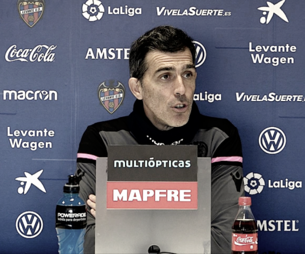 Muñiz: "Tenemos que recuperar el espíritu del Valencia y Real Madrid"
