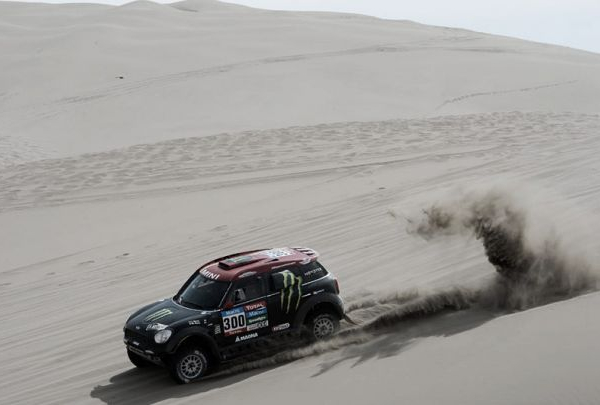 Dakar 2015, Nani Roma vince la nona tappa. Mardeev precede Nikolaev tra i camion