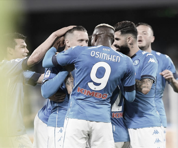 Insigne alcança marca centenária, Napoli goleia Udinese e
encaminha vaga na UCL