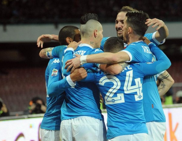 Napoli, tre punti per il sogno. Higuain, tre gol per la storia