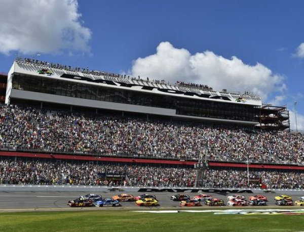 NASCAR Unveils Sprint Cup, XFINITY Series Schedules For 2016