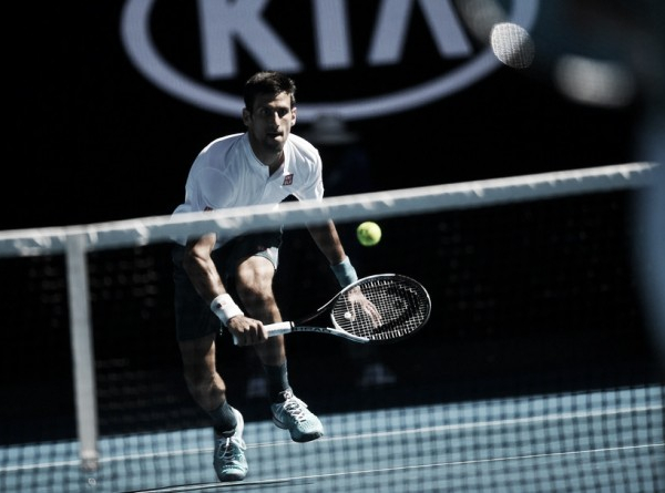 Australian Open, clamorosa uscita di scena di Djokovic contro Istomin