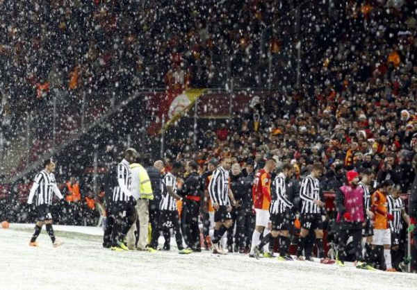Galatasaray - Juventus : reporté