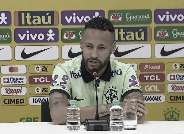 Neymar lamenta lesão e rasga elogios a Fernando Diniz: "Sempre admirei muito"