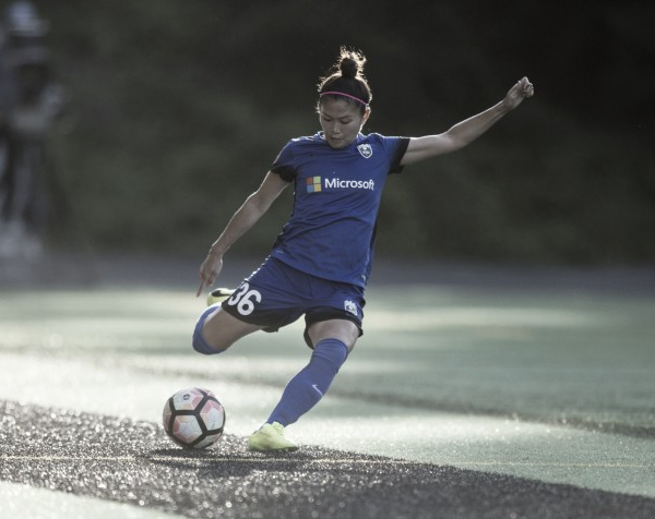 Nahomi Kawasumi re-signs with Seattle Reign FC