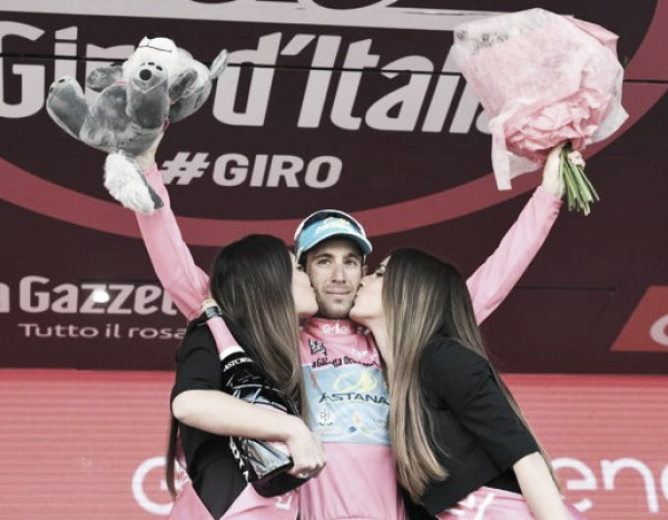 Giro d'Italia, Nibali vola in salita e si veste di rosa. Podio con Chaves e Valverde, tappa a Taaramae