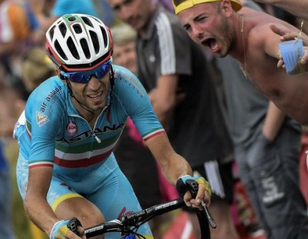 Giro : Nibali relance la course, Chaves en rose