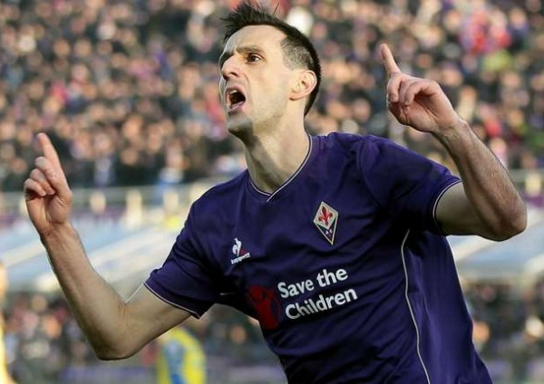 La Fiorentina passeggia 2-0 sul Chievo