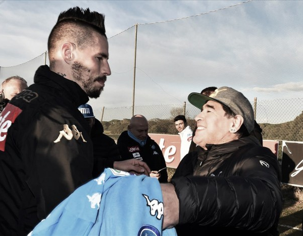 Maior ídolo do Napoli, Maradona enaltece Hamsík e crava: "Vai bater meu recorde de gols"