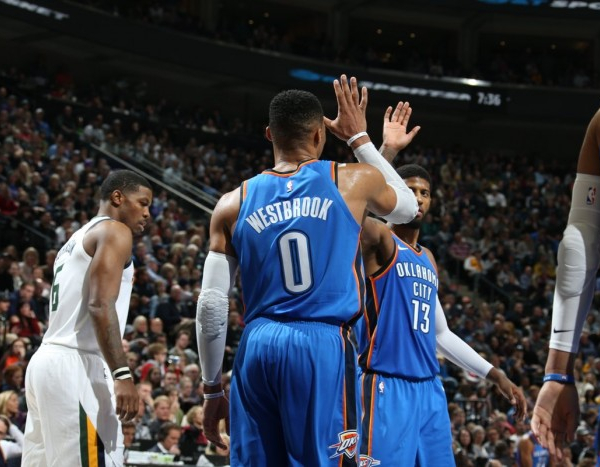NBA - Memphis in volata sui Clippers, Thunder e Spurs corsari in trasferta
