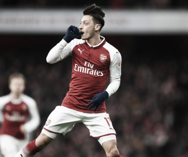 Premier League - L'Arsenal vince a marce basse: una magia di Ozil regala l'1-0 sul Newcastle