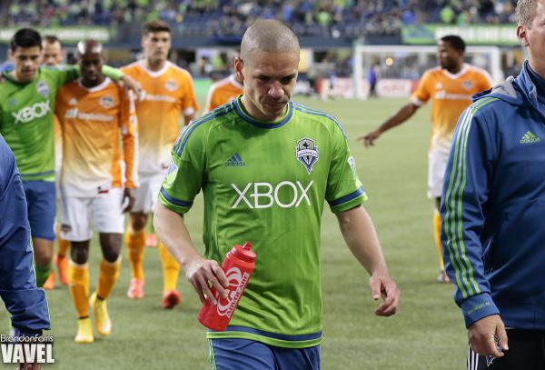 Osvaldo Alonso's Addition To Starting XI Makes Seattle Sounders A Better Team