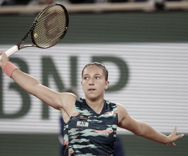 Atual campeã, Krejcikova perde para Parry na estreia em Roland Garros; Kontaveit também cai