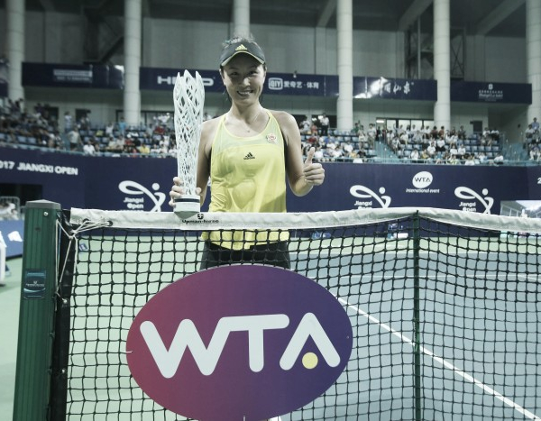 WTA Nanchang: Peng Shuai strolls to clinch her second WTA title in straight sets