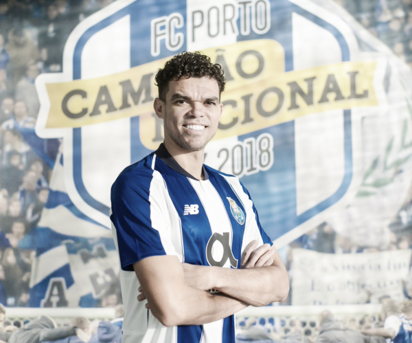 Porto anuncia a contratação do zagueiro Pepe