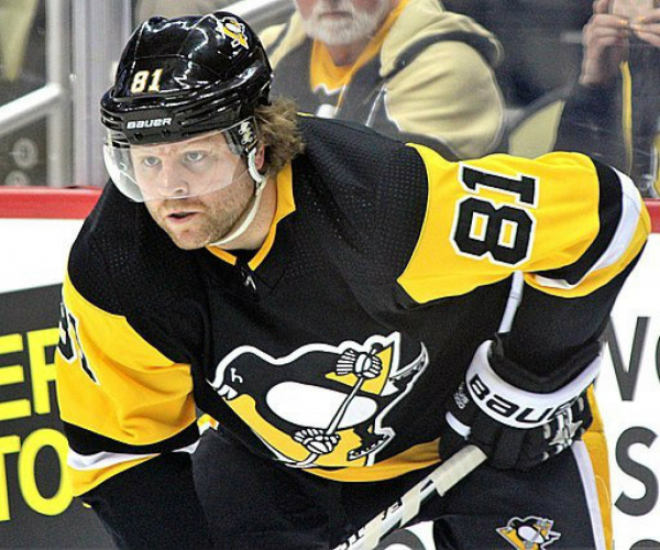 Phil Kessel willing to play for Arizona Coyotes