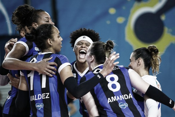 Pinheiros convence e escapa do rebaixamento na Superliga Feminina
