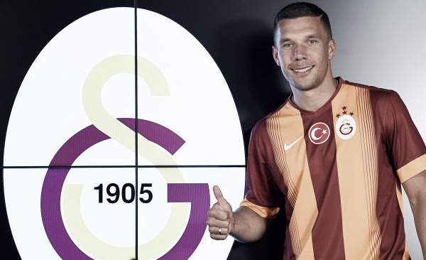 Lukas Podolski leaves Arsenal for Galatasaray