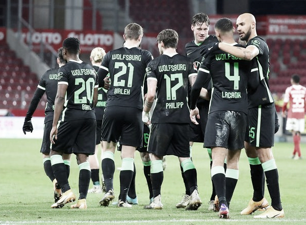 VfL Wolfsburg supera a Mainz 05 en
un partido de olvido (0-2)