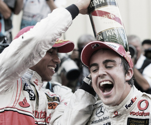 Alonso y Hamilton, compañeros y rivales