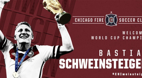 Bastian Schweinsteiger firma por Chicago Fire