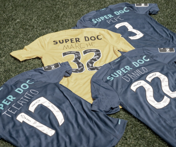 Porto usa camisa com
homenagens aos profissionais da linha de frente contra Covid-19