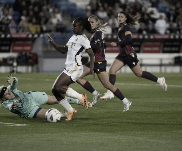 Un Real Madrid femenino perdido y sin ideas pierde su primer partido de Liga F
