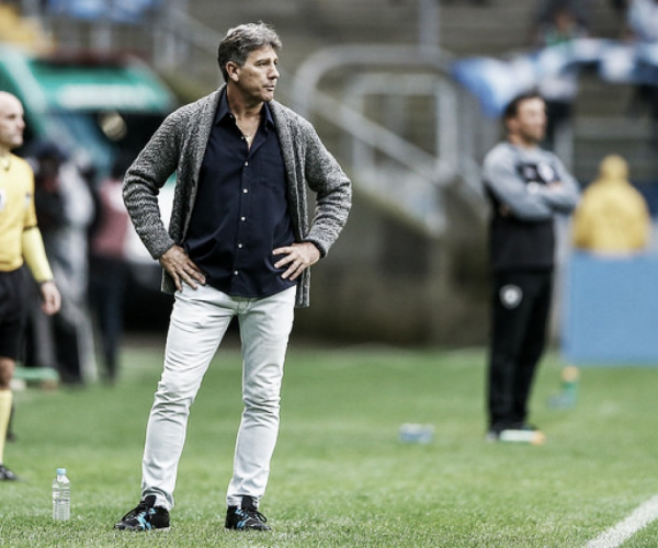 Após goleada, Renato diz que Grêmio segue vivo na disputa pelo título do Brasileiro