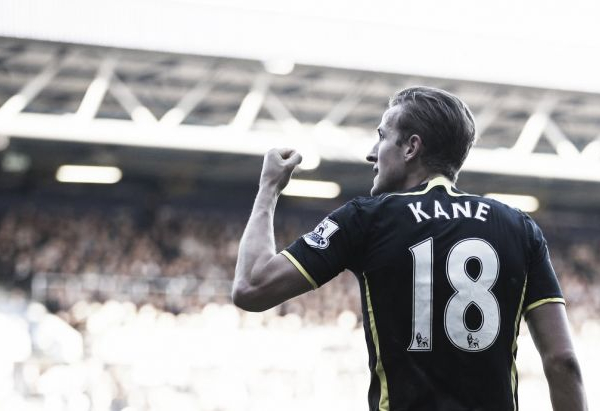 Harry Kane decide com dois gols e Tottenham vence QPR fora de casa