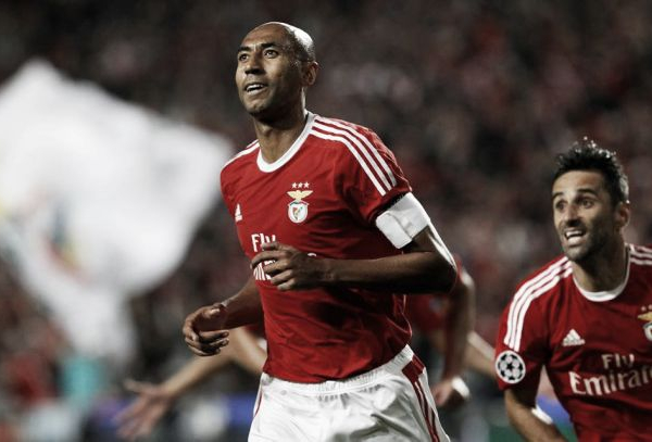 Luisão pede «respeito»: «Estou no Benfica há 12 anos e não há 12 dias...»