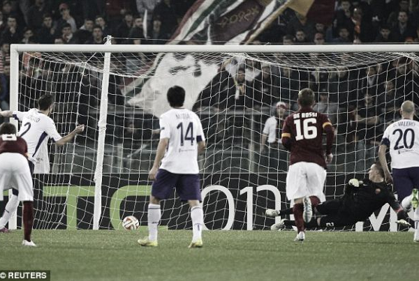 Liga Europa: Fiorentina conquista Roma e junta-se a Nápoles