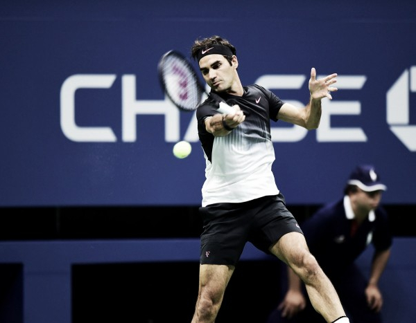 US Open, esordio da brividi per Federer con Tiafoe