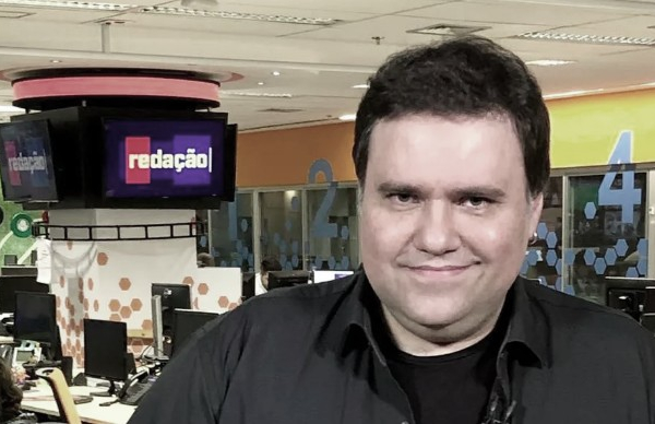 Jornalista Rodrigo Rodrigues morre por complicações cerebrais causadas pela Covid-19