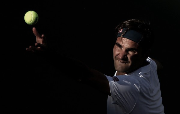 Trabajado debut de Roger Federer en Miami