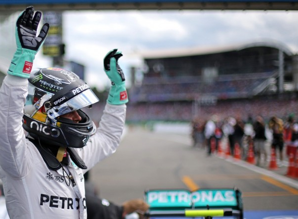 Com pane elétrica Nico Rosberg marca pole em Hockenheim