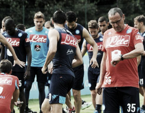 Sarri non guarda alla Juve e carica: "Pensiamo a noi, testa al Palermo"