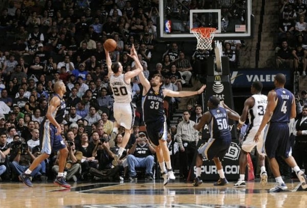 NBA: uragano Leonard, Grizzlies spazzati via dagli Spurs