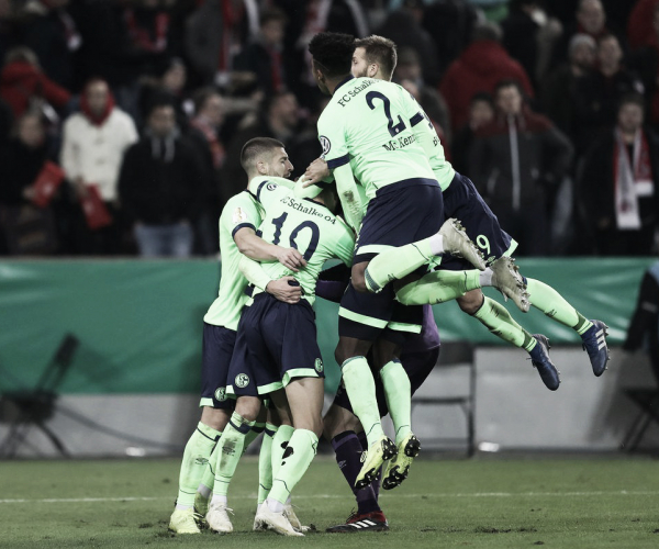 Nos pênaltis, Schalke 04 vence Colônia e se classifica na Copa da Alemanha