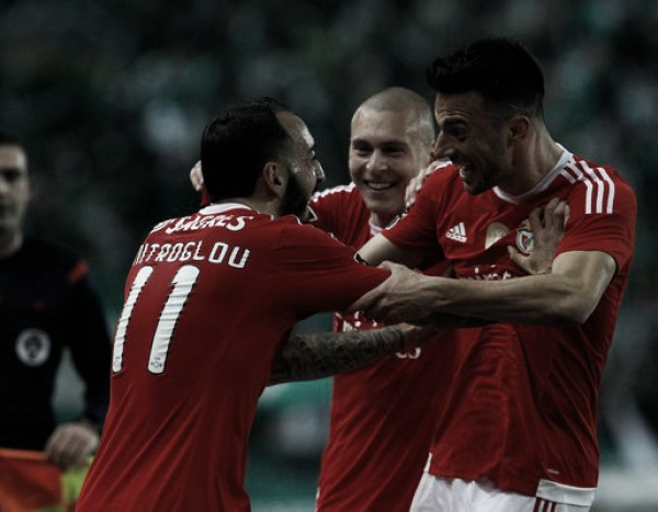 Benfica vence Sporting em pleno Alvalade e rouba liderança do rival
