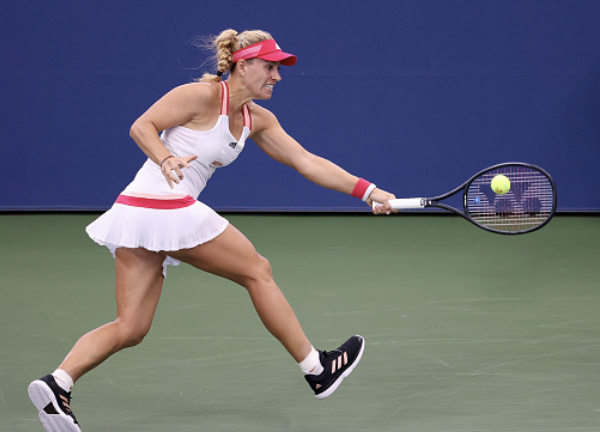 US Open: Angelique Kerber battles to take out Ann Li